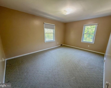 11 Hickory Lane - Photo Thumbnail 45