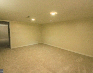 11 Hickory Lane - Photo Thumbnail 9