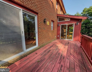 11 Hickory Lane - Photo Thumbnail 28