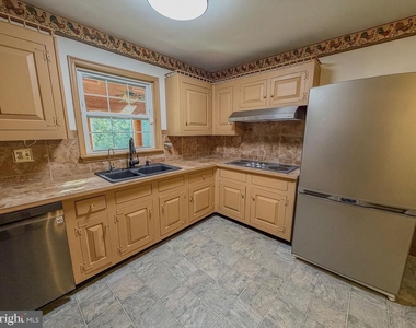 11 Hickory Lane - Photo Thumbnail 24