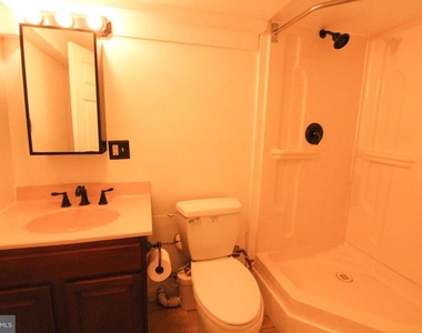 11 Hickory Lane - Photo Thumbnail 4