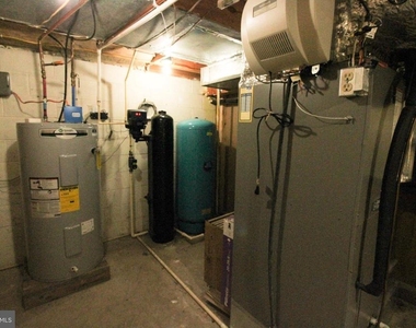 11 Hickory Lane - Photo Thumbnail 6