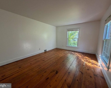 11 Hickory Lane - Photo Thumbnail 18