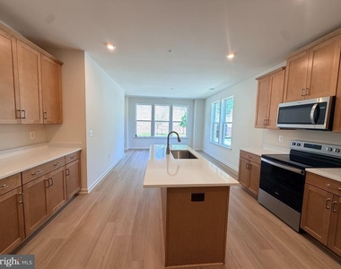 2548 Neabsco Common Place - Photo Thumbnail 14