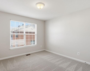 15360 Kensington Park Drive - Photo Thumbnail 18