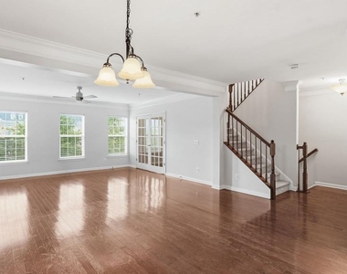15360 Kensington Park Drive - Photo Thumbnail 13