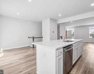 4502 Dale Creek Way - Photo Thumbnail 15