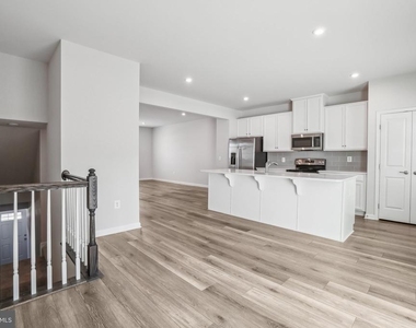 4502 Dale Creek Way - Photo Thumbnail 9