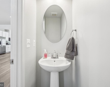 4502 Dale Creek Way - Photo Thumbnail 16