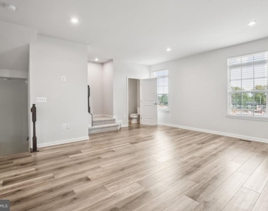 4502 Dale Creek Way - Photo Thumbnail 6