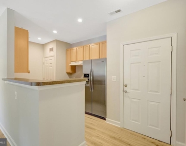 42421 Rockrose Square - Photo Thumbnail 3