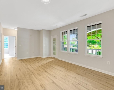42421 Rockrose Square - Photo Thumbnail 15