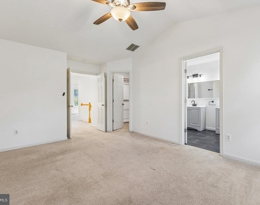 21957 Golden Spike Terrace - Photo Thumbnail 20