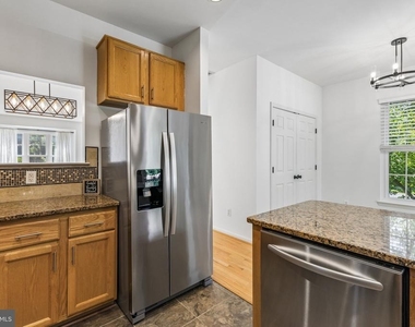 21957 Golden Spike Terrace - Photo Thumbnail 14