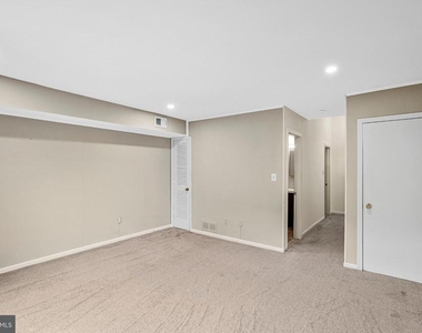 8330 Darlington Street - Photo Thumbnail 9