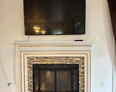 4002 Summer Hollow Court - Photo Thumbnail 12