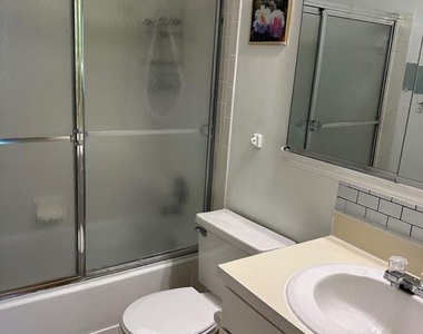 4002 Summer Hollow Court - Photo Thumbnail 21