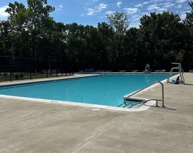 4002 Summer Hollow Court - Photo Thumbnail 51