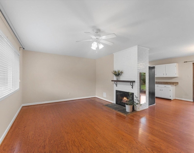 6210 Dana Avenue - Photo Thumbnail 7