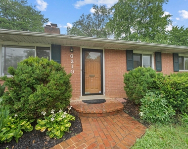 6210 Dana Avenue - Photo Thumbnail 2