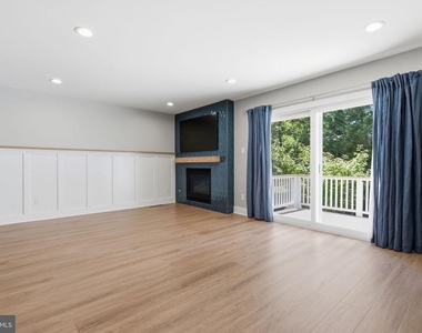 12087 Edgemere Circle - Photo Thumbnail 10