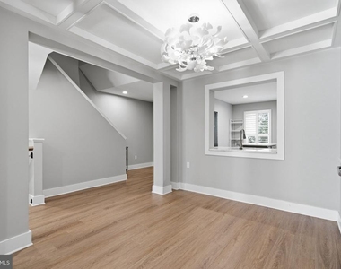 12087 Edgemere Circle - Photo Thumbnail 12