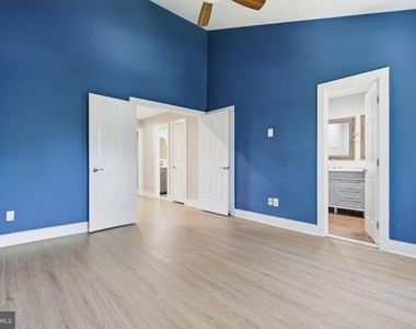 12087 Edgemere Circle - Photo Thumbnail 17
