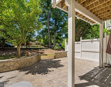 12087 Edgemere Circle - Photo Thumbnail 4