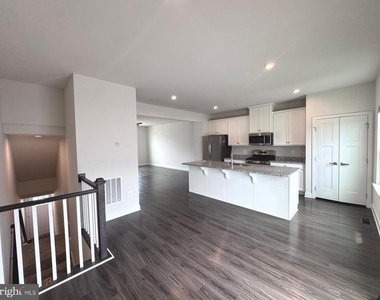 118 Twinleaf Way - Photo Thumbnail 8