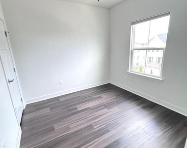 118 Twinleaf Way - Photo Thumbnail 13