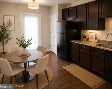 1303 Wilcox Avenue - Photo Thumbnail 3
