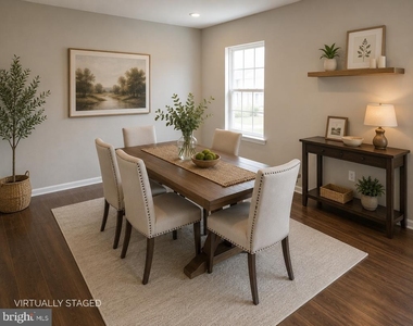 1303 Wilcox Avenue - Photo Thumbnail 4