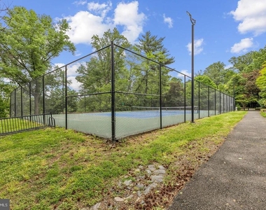 1024 Valley Drive - Photo Thumbnail 21