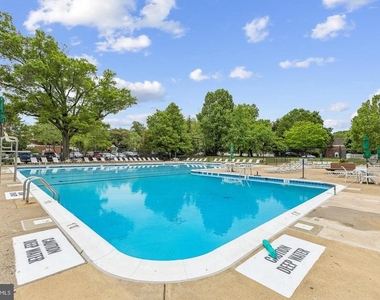 1024 Valley Drive - Photo Thumbnail 17
