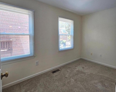 1119 Stuart Street - Photo Thumbnail 20