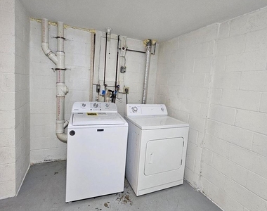 1119 Stuart Street - Photo Thumbnail 32