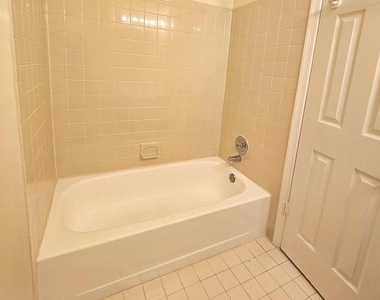 1119 Stuart Street - Photo Thumbnail 19