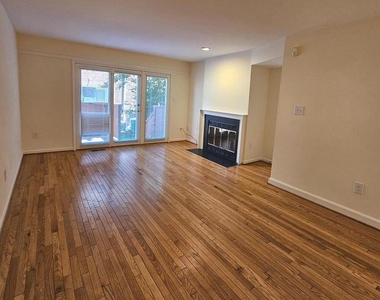 1119 Stuart Street - Photo Thumbnail 4
