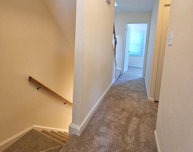 1119 Stuart Street - Photo Thumbnail 16