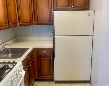 1200 N Nash Street - Photo Thumbnail 5