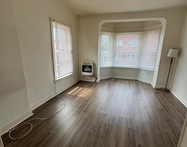 666 E Market Street - Photo Thumbnail 2