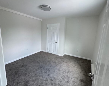 666 E Market Street - Photo Thumbnail 4
