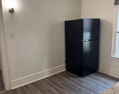 668 E Market Street - Photo Thumbnail 3