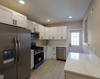 1926 S Lambert Street - Photo Thumbnail 7