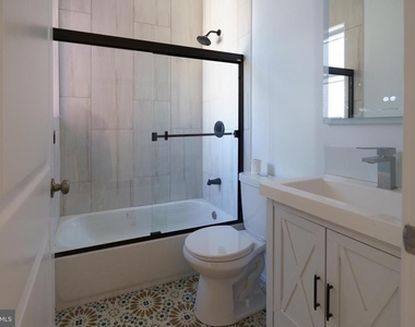 1926 S Lambert Street - Photo Thumbnail 15