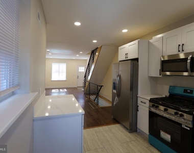 1926 S Lambert Street - Photo Thumbnail 10