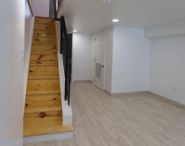 1926 S Lambert Street - Photo Thumbnail 31