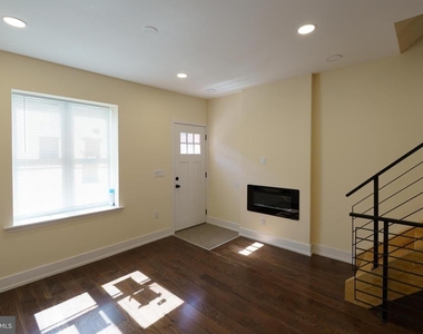 1926 S Lambert Street - Photo Thumbnail 24