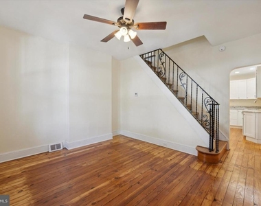 467 Ripka Street - Photo Thumbnail 3