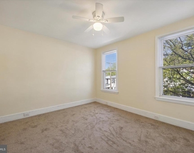 467 Ripka Street - Photo Thumbnail 7